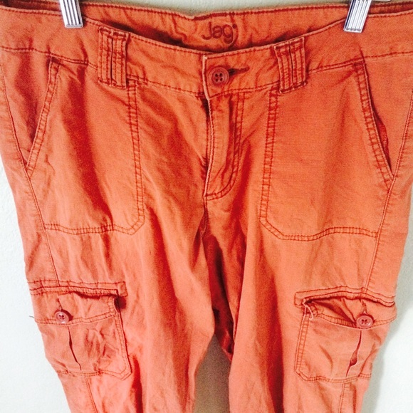 Red pants - Picture 3 of 7